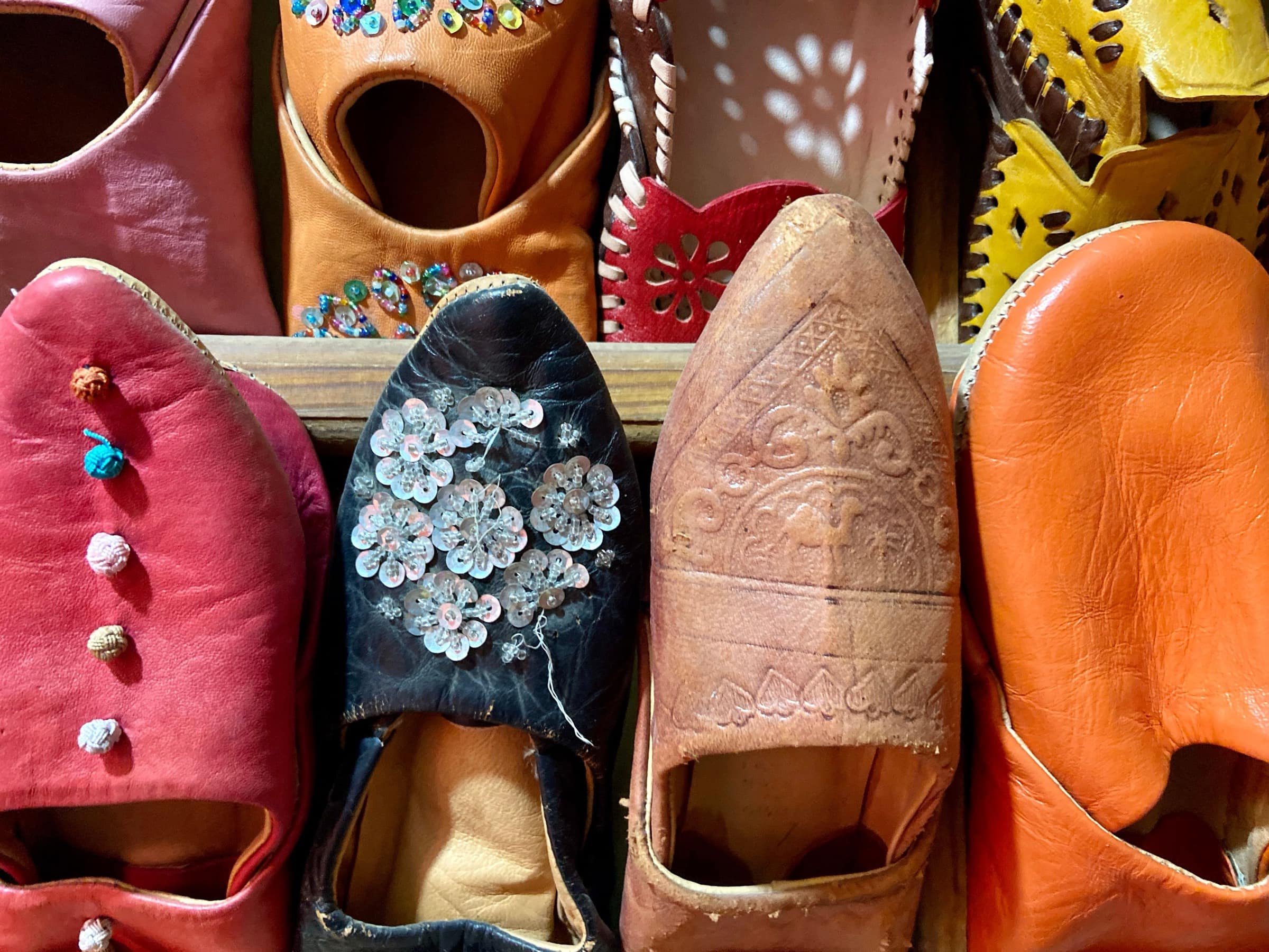 Atelier de babouches en cuir à Marrakech