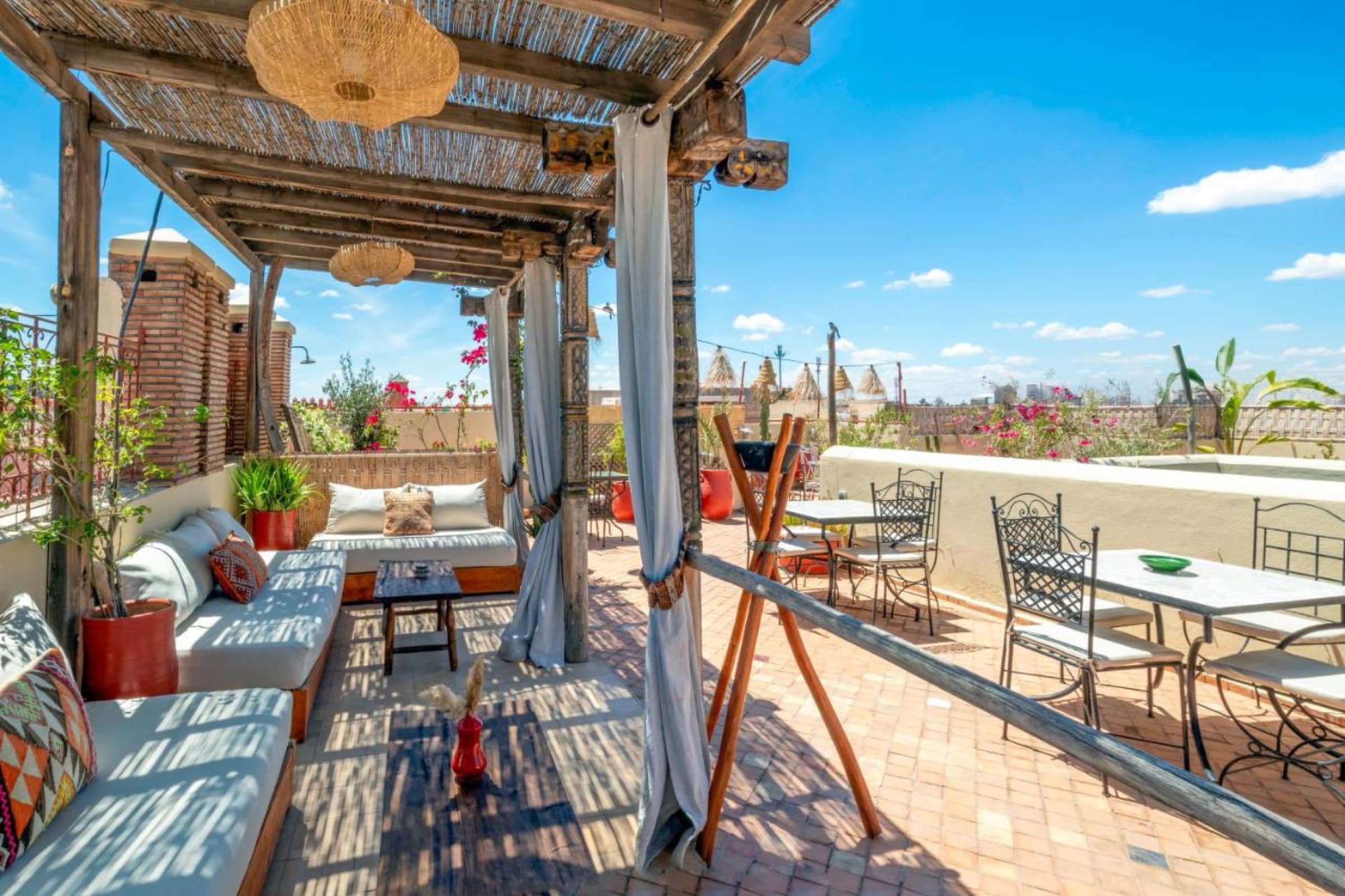 La terrasse à pergola, sur les toits de la médina