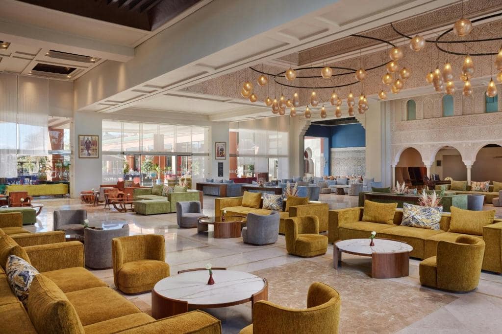 Le grand lobby et ses salons