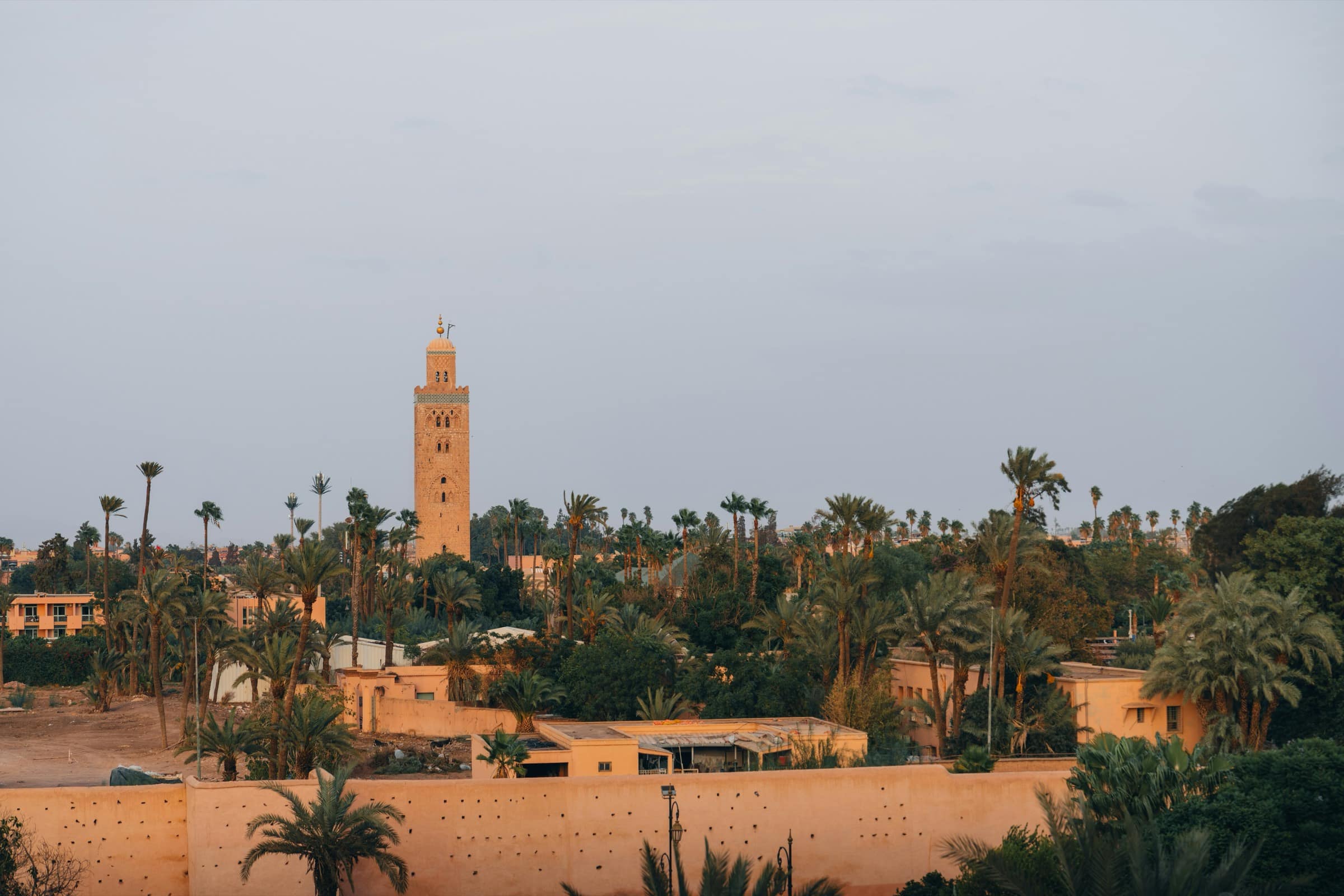 La Koutoubia et les remparts, à deux pas