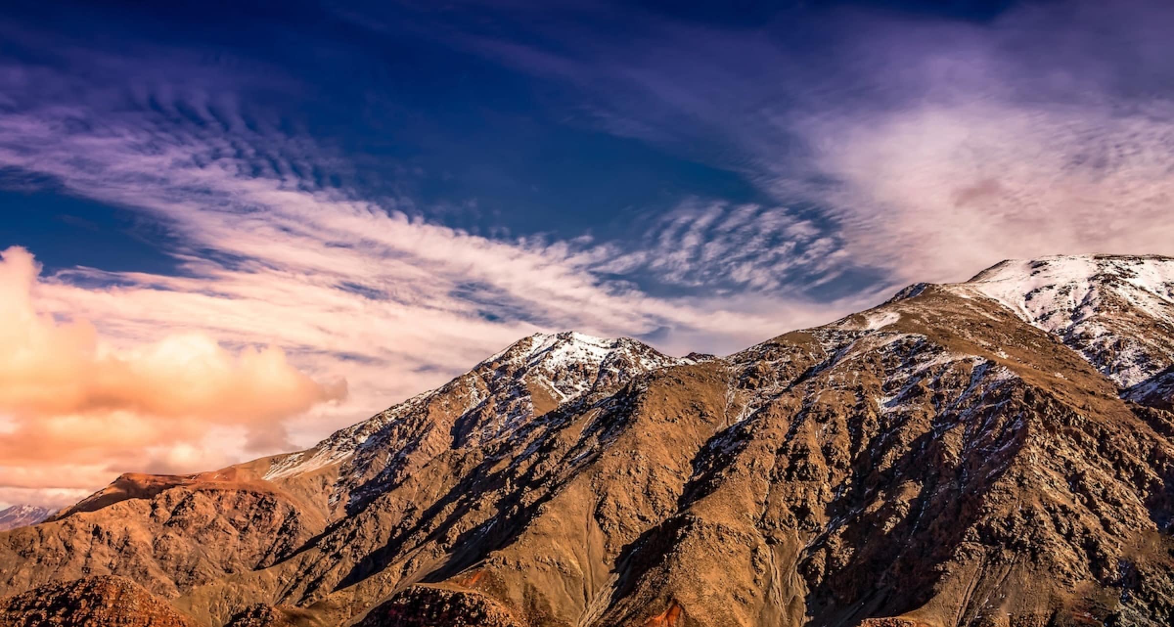 Les sommets pelés du Haut Atlas, autour d'Oukaïmeden.