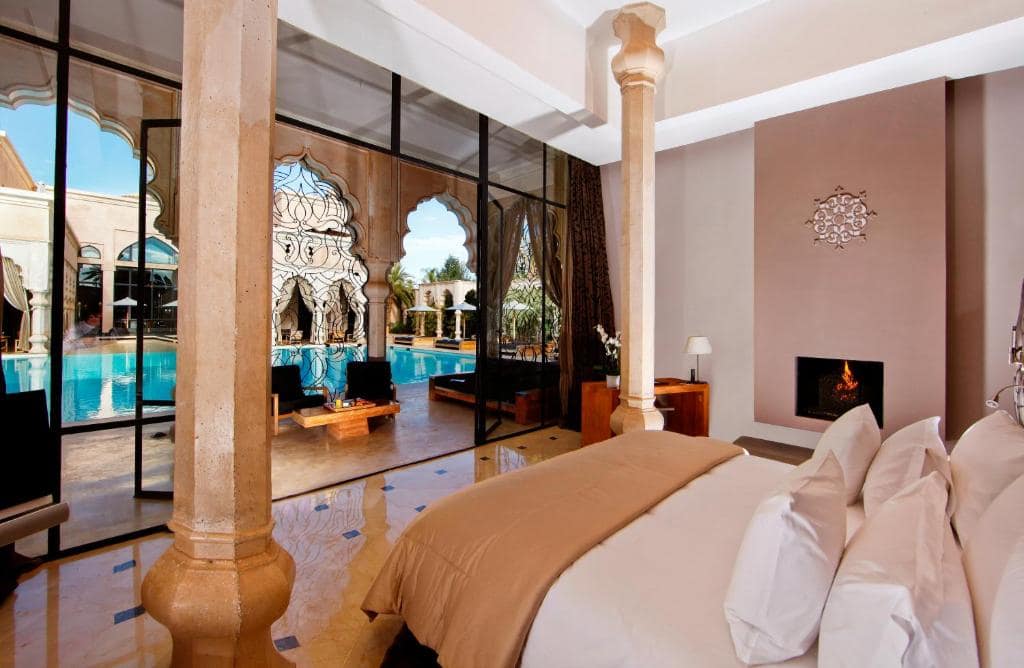 Une pool suite, chambre de plain-pied sur l'eau