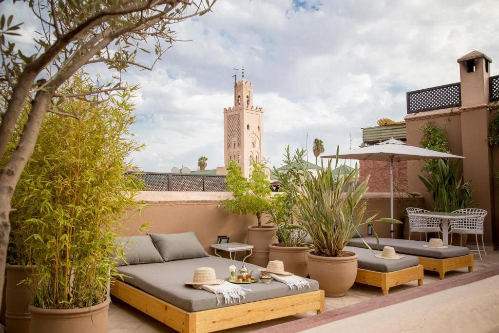 La terrasse sur les toits, la Koutoubia au loin